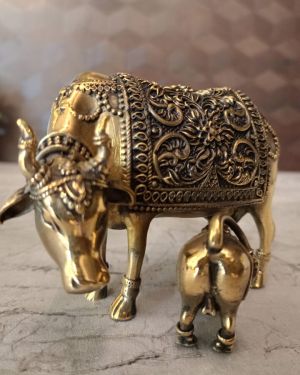 Buy Brass Fine Art Cow And Calf For Pooja, Black Antique Finish 3″