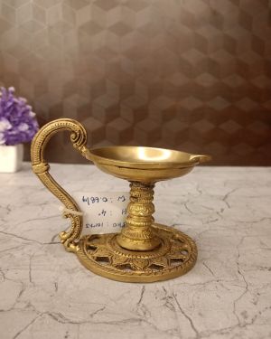 Brass Round Shape Diya With Handle Idol- 4″