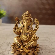Brass Fine Art Ganesha Idol Sitting on Lotus Base 3.5 Inch – Traditional Vinayagar Statue for Pooja & Décor