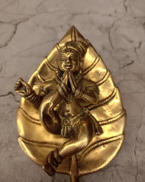 Traditional Brass Leaf Krishna Idol 6 Inch – Premium Lord Krishna Brass Murti for Home Décor & Pooja